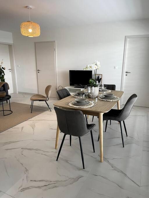 Magnifique Appartement A La Frontiere Suisse 생루이 외부 사진