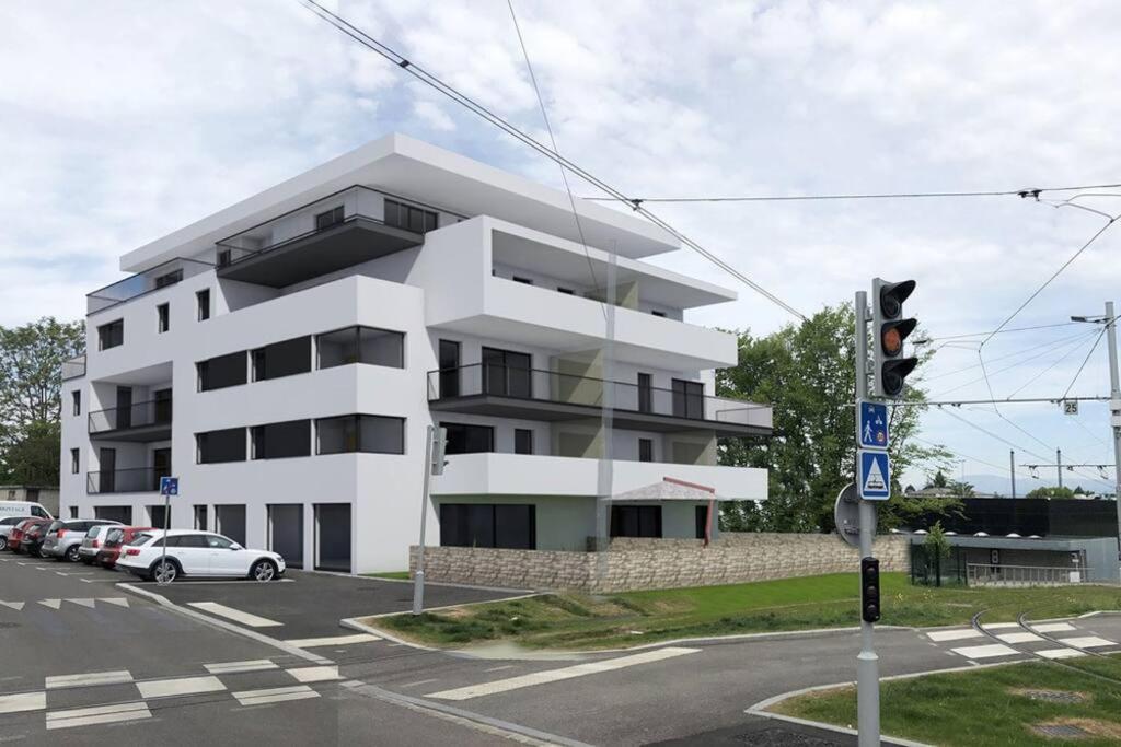 Magnifique Appartement A La Frontiere Suisse 생루이 외부 사진